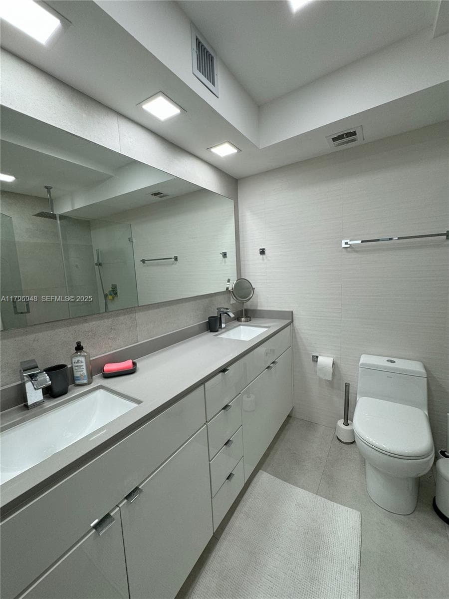9500 W Bay Harbor Dr 6B photo 13