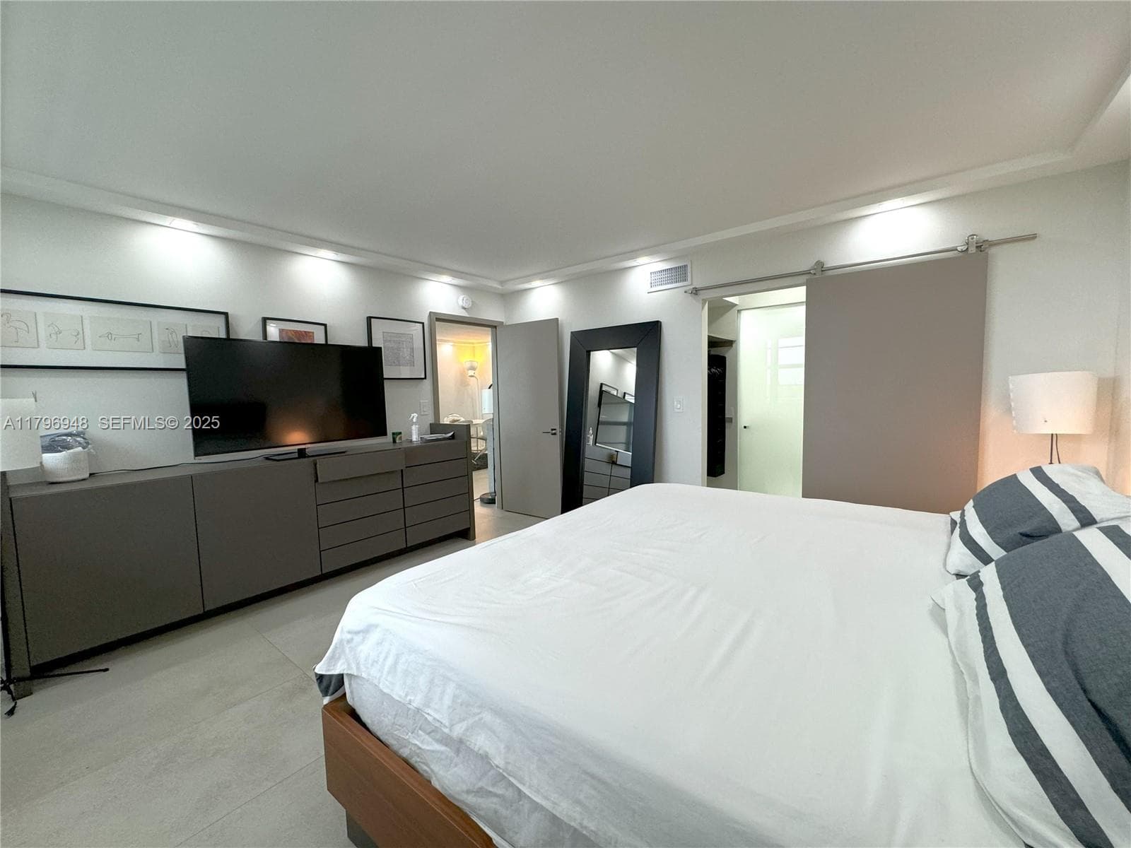 9500 W Bay Harbor Dr 6B photo 10