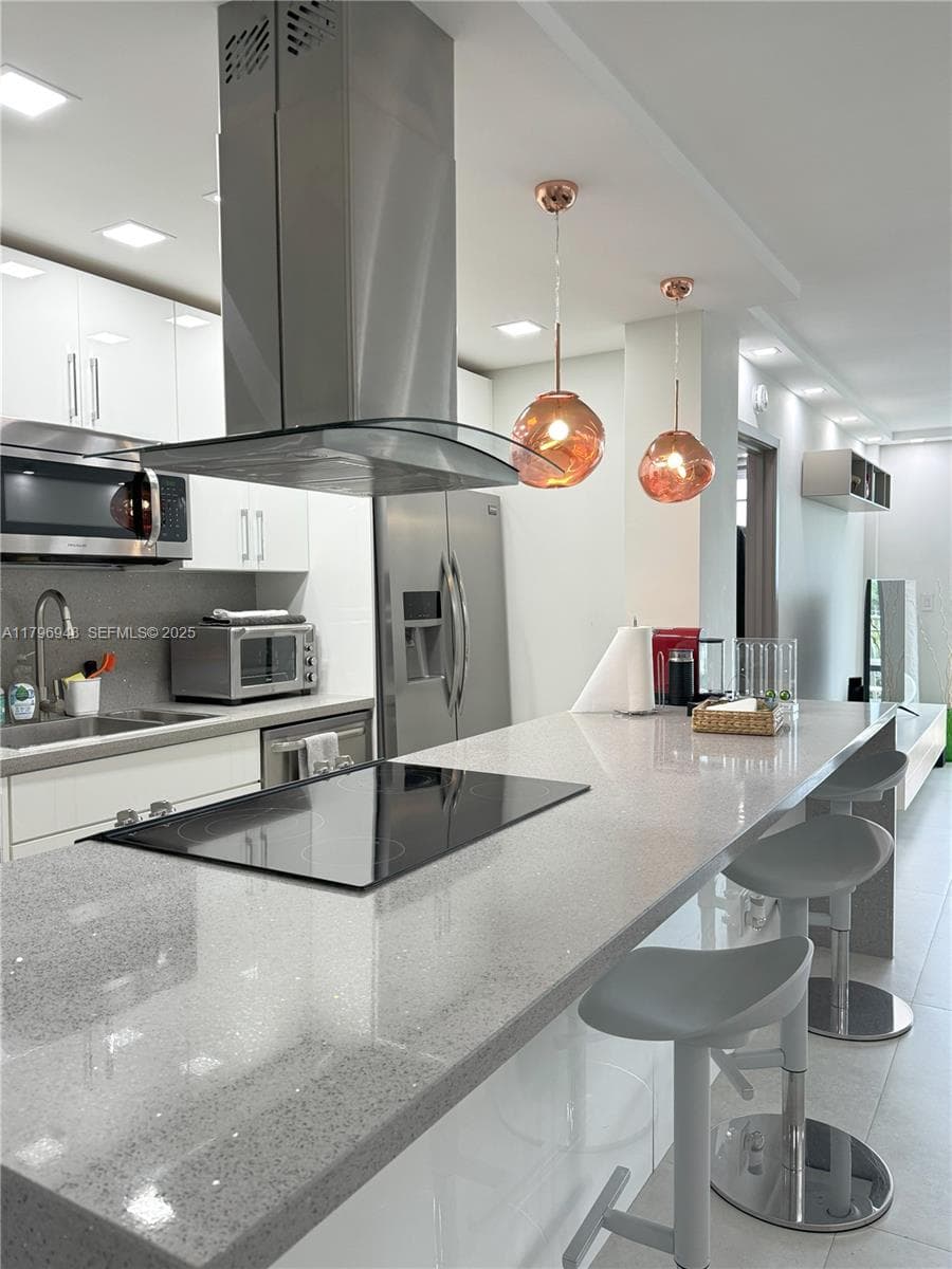9500 W Bay Harbor Dr 6B photo 4