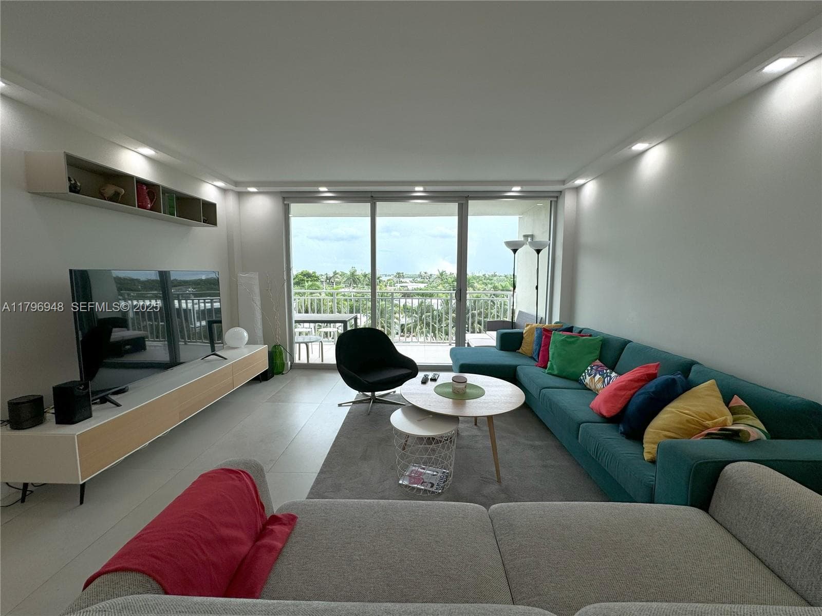 9500 W Bay Harbor Dr 6B photo 8