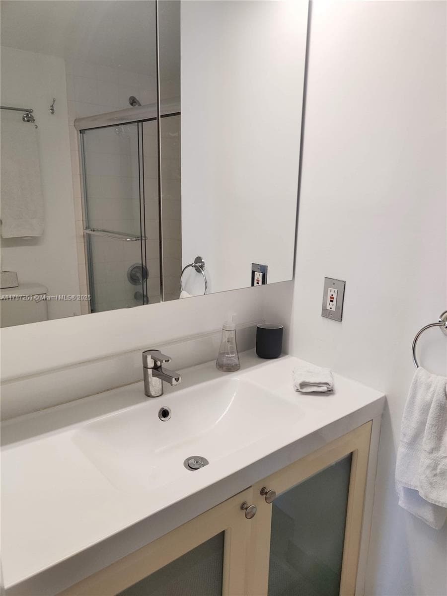 19877 E Country Club Dr 3606 photo 22