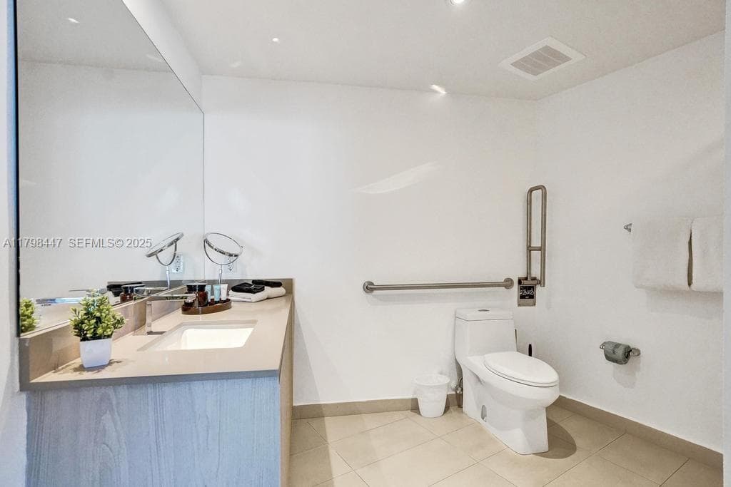 4111 S Ocean Dr 2803 photo 16