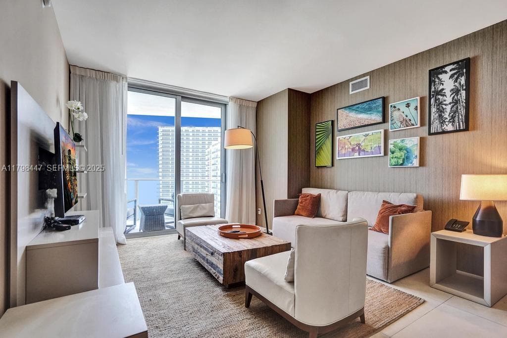 4111 S Ocean Dr 2803 photo 3