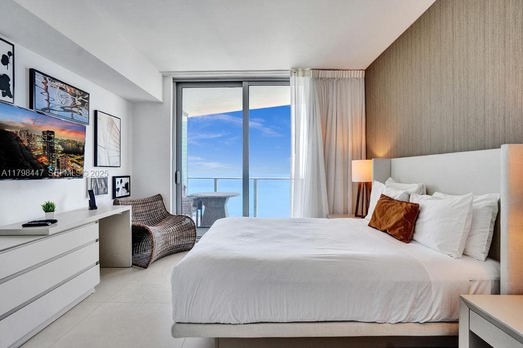 4111 S Ocean Dr 2803 photo 15