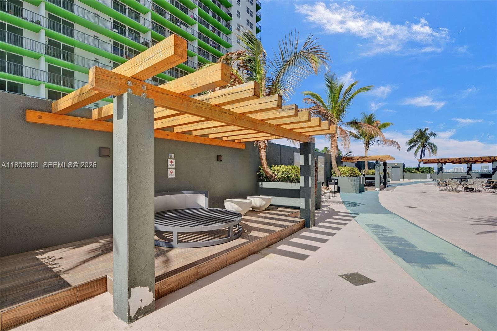 1750 N Bayshore Dr 4007 photo 17
