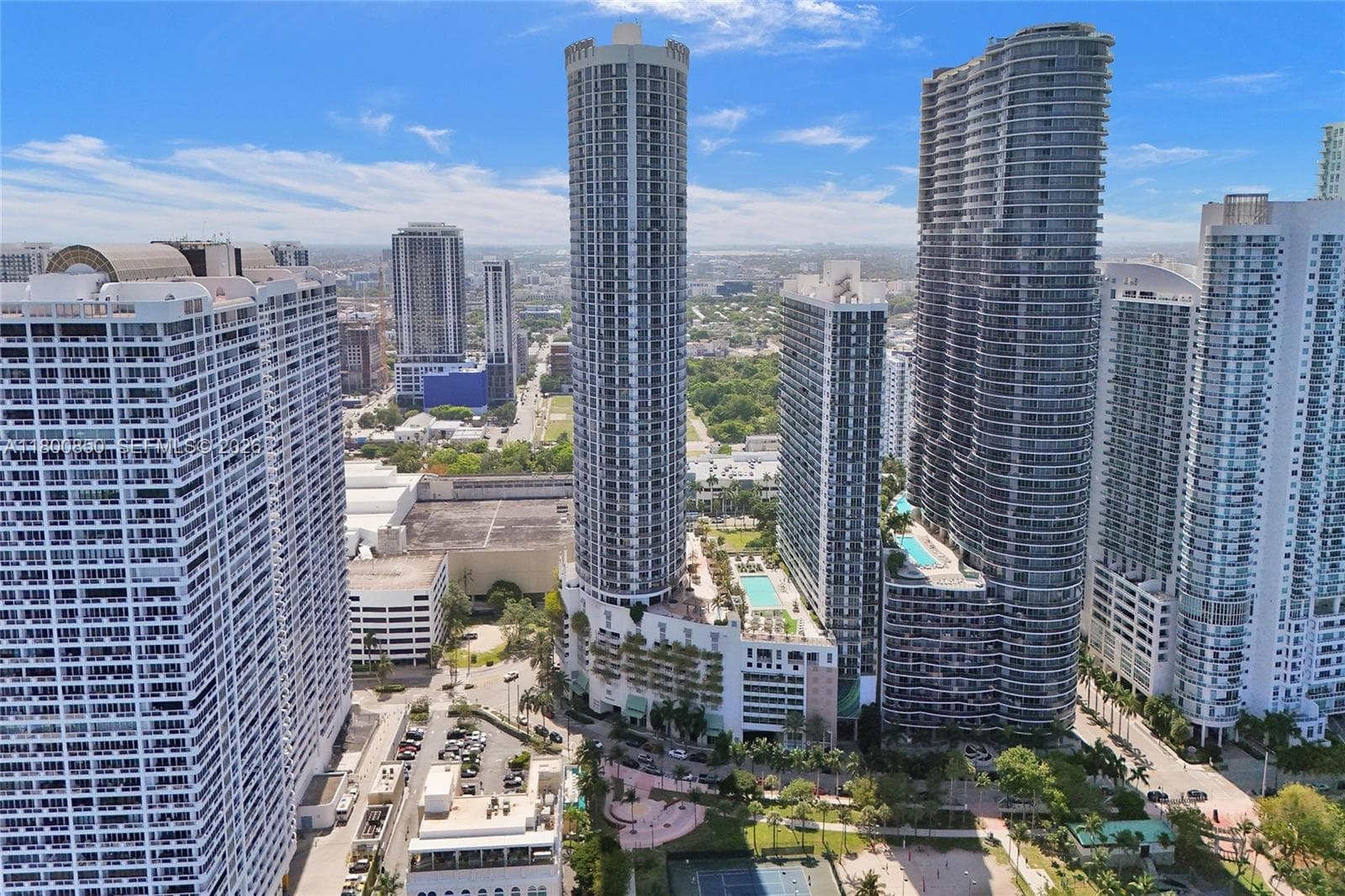 1750 N Bayshore Dr 4007 photo 22