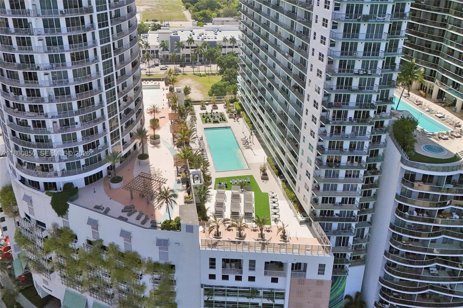 1750 N Bayshore Dr 4007 photo 18