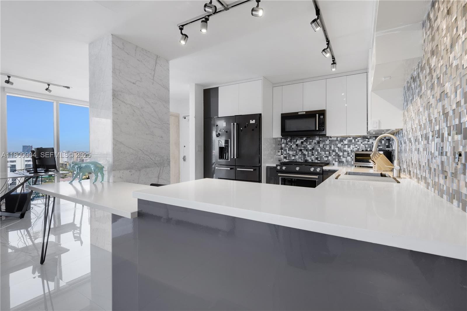 2030 S Ocean Dr 1707 photo 9