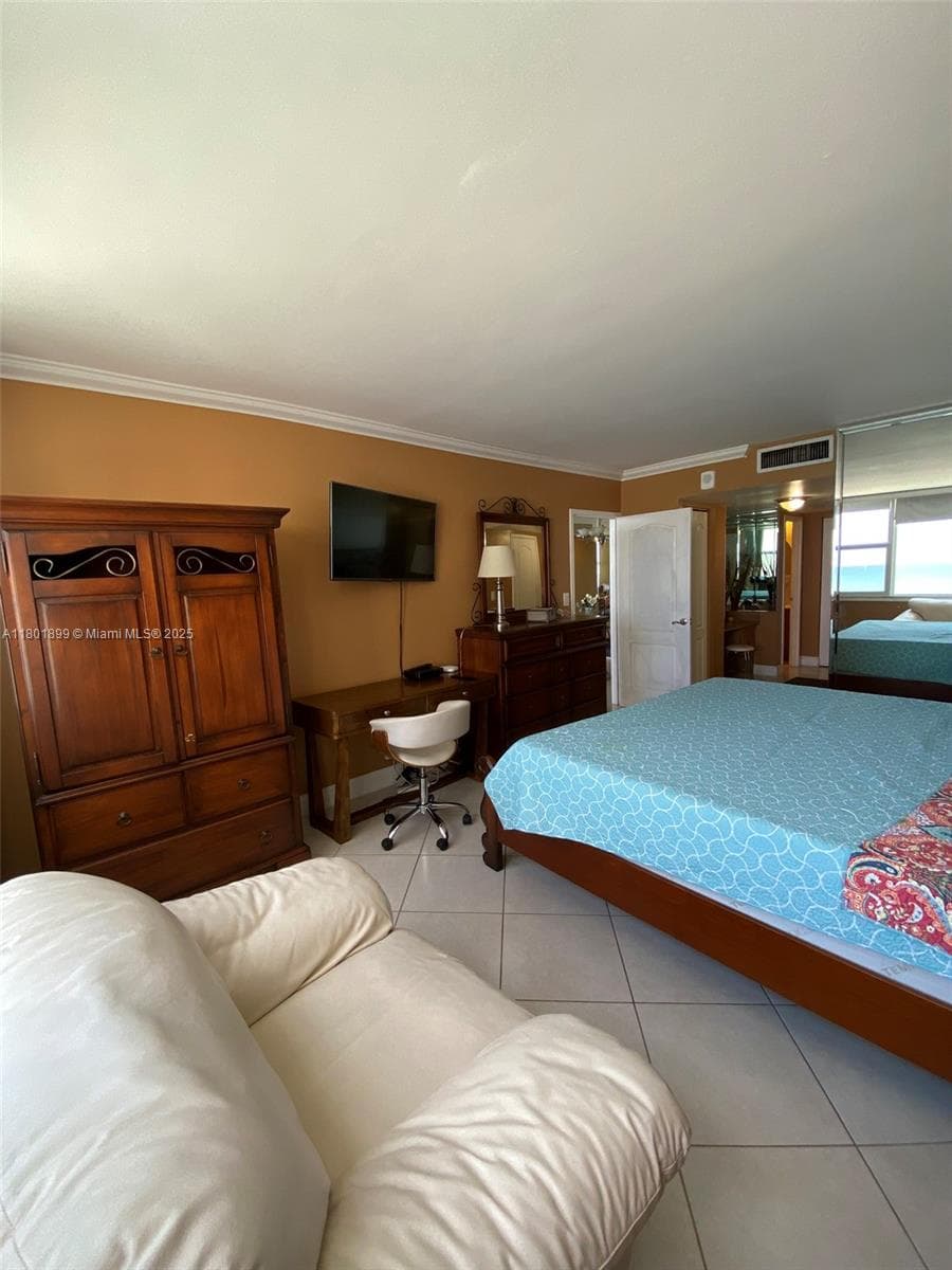 3180 S Ocean Dr 403 photo 20
