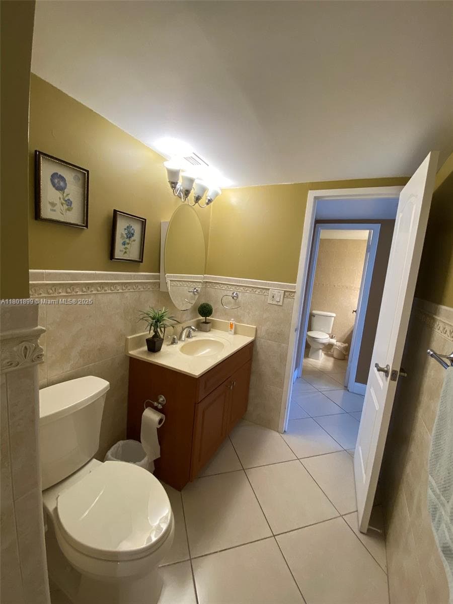 3180 S Ocean Dr 403 photo 9