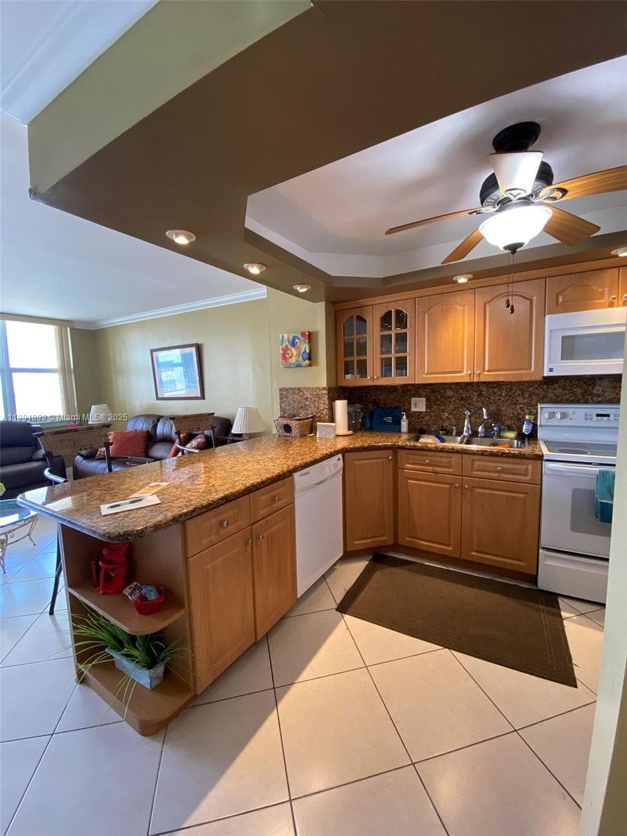 3180 S Ocean Dr 403 photo 4