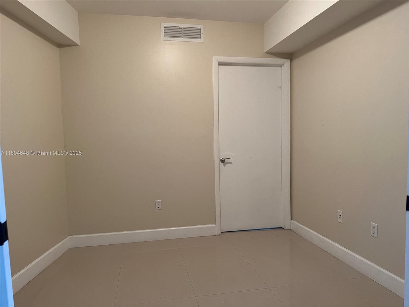 1800 S Ocean Dr 2006 photo 20