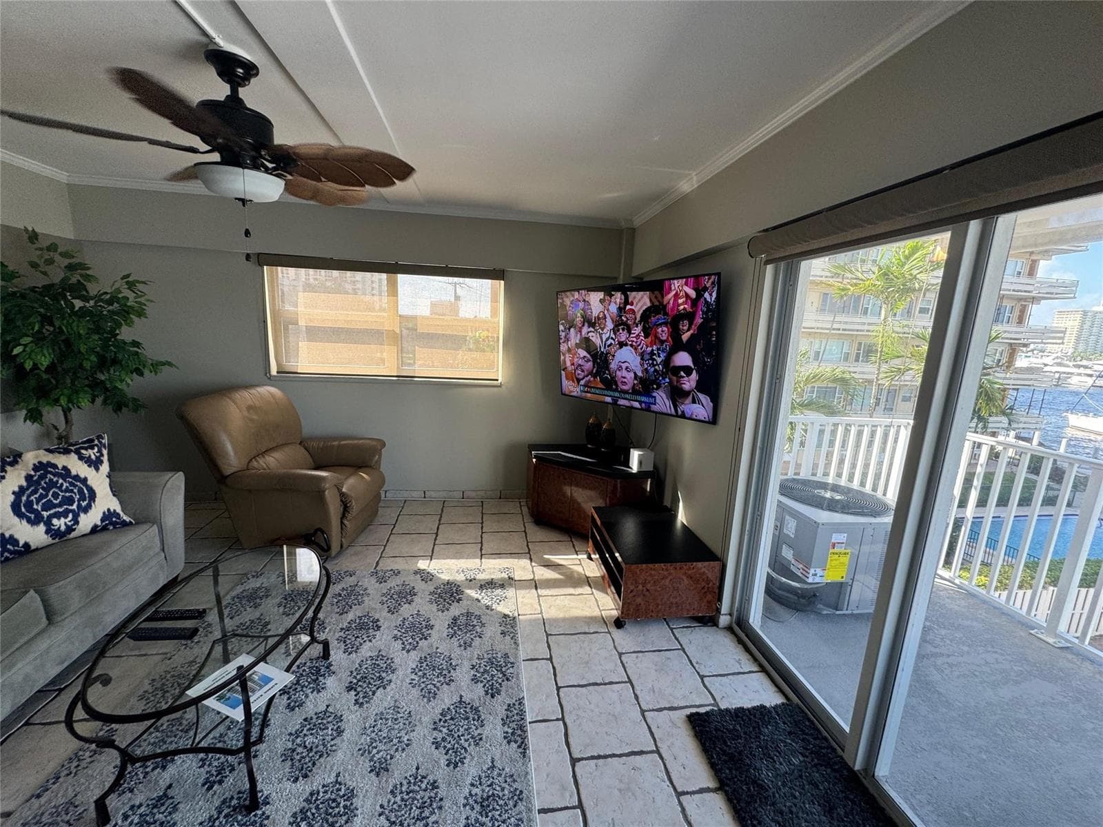 95 N Birch Road 301 photo 9