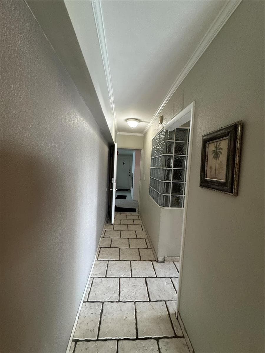 95 N Birch Road 301 photo 14