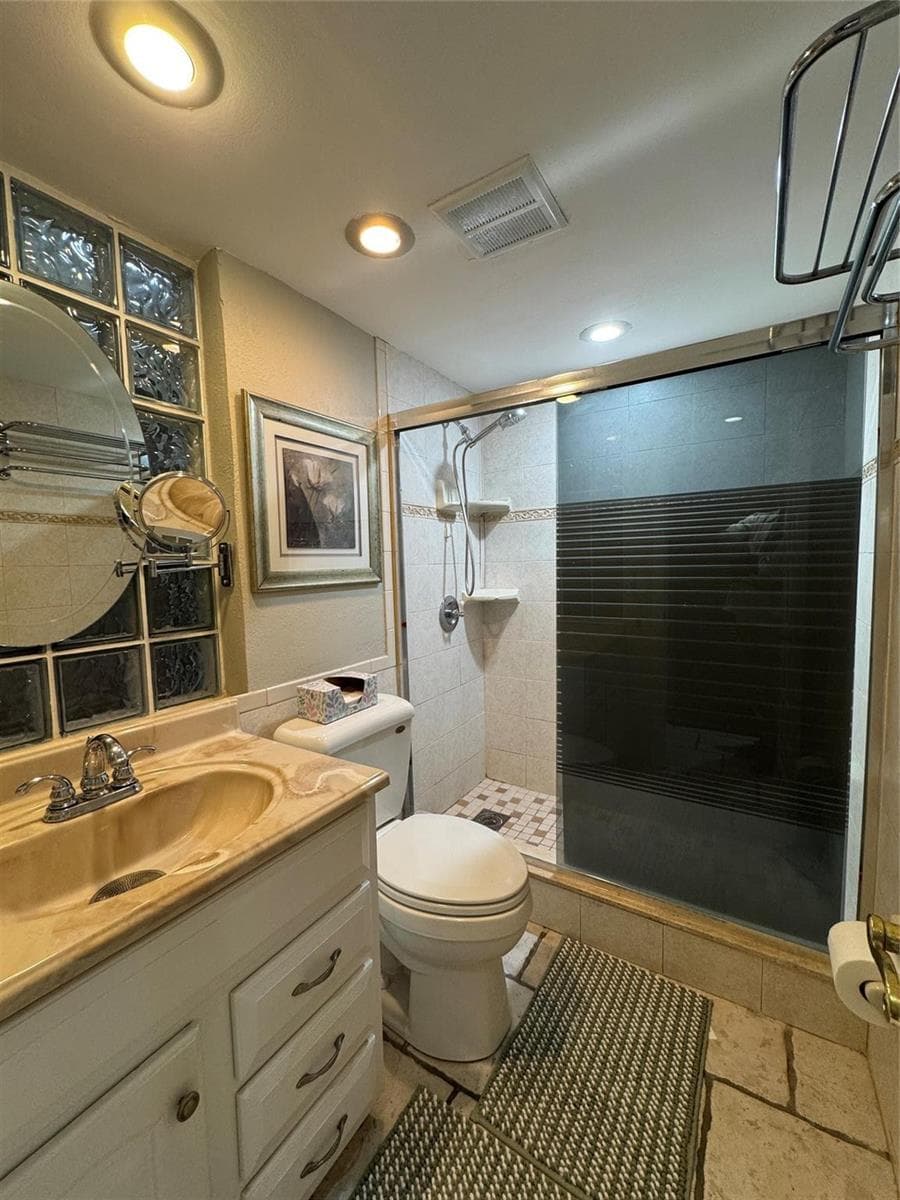 95 N Birch Road 301 photo 11