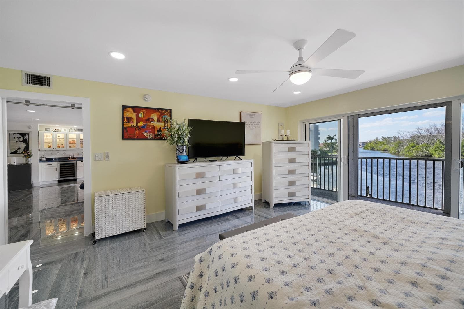 1537 E Hillsboro Boulevard 341 photo 19