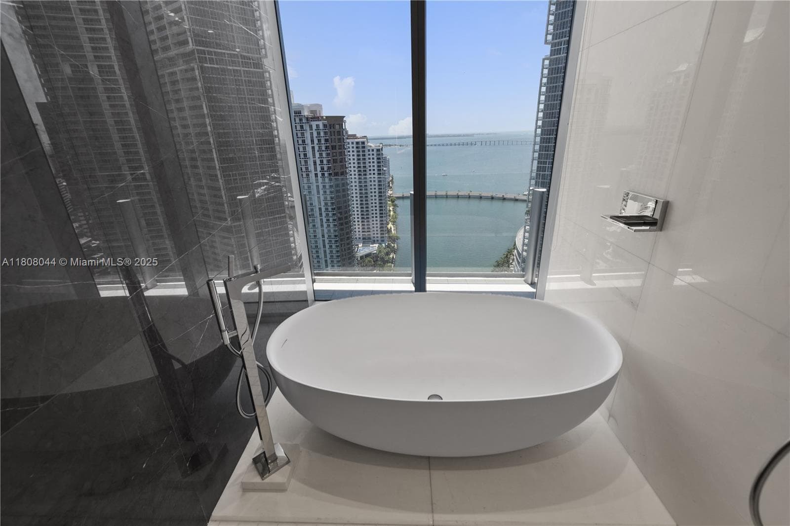 300 Biscayne Blvd Way 3104 photo 24