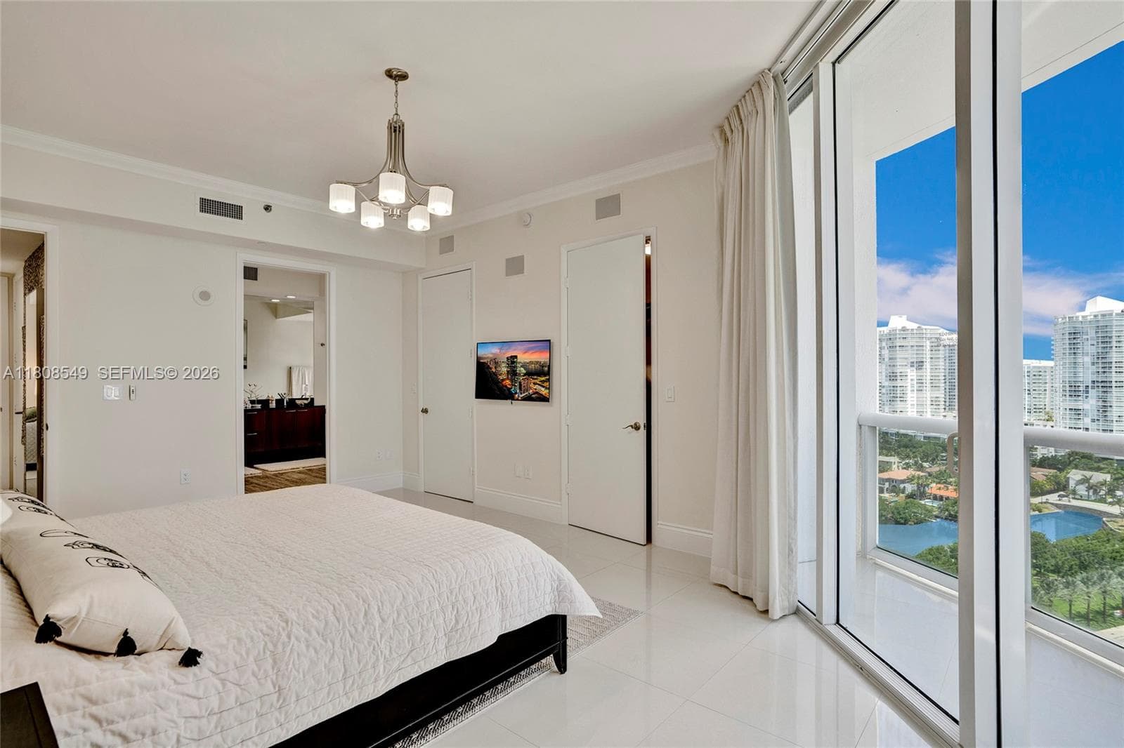 16001 Collins Ave 1604 photo 18