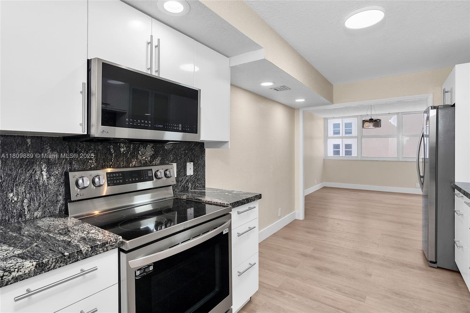 1904 S Ocean Dr 1004 photo 22