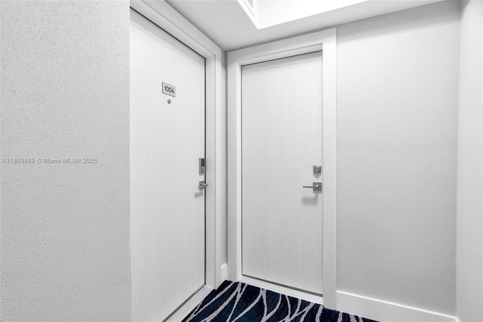 1904 S Ocean Dr 1004 photo 1