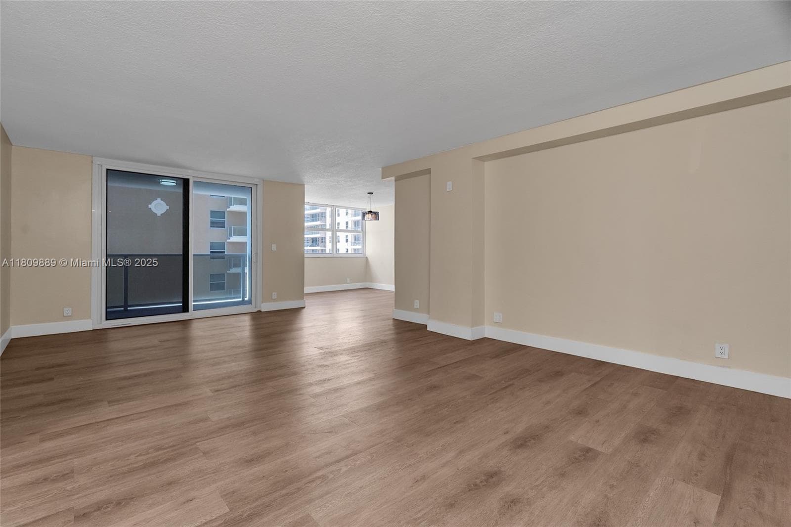 1904 S Ocean Dr 1004 photo 9