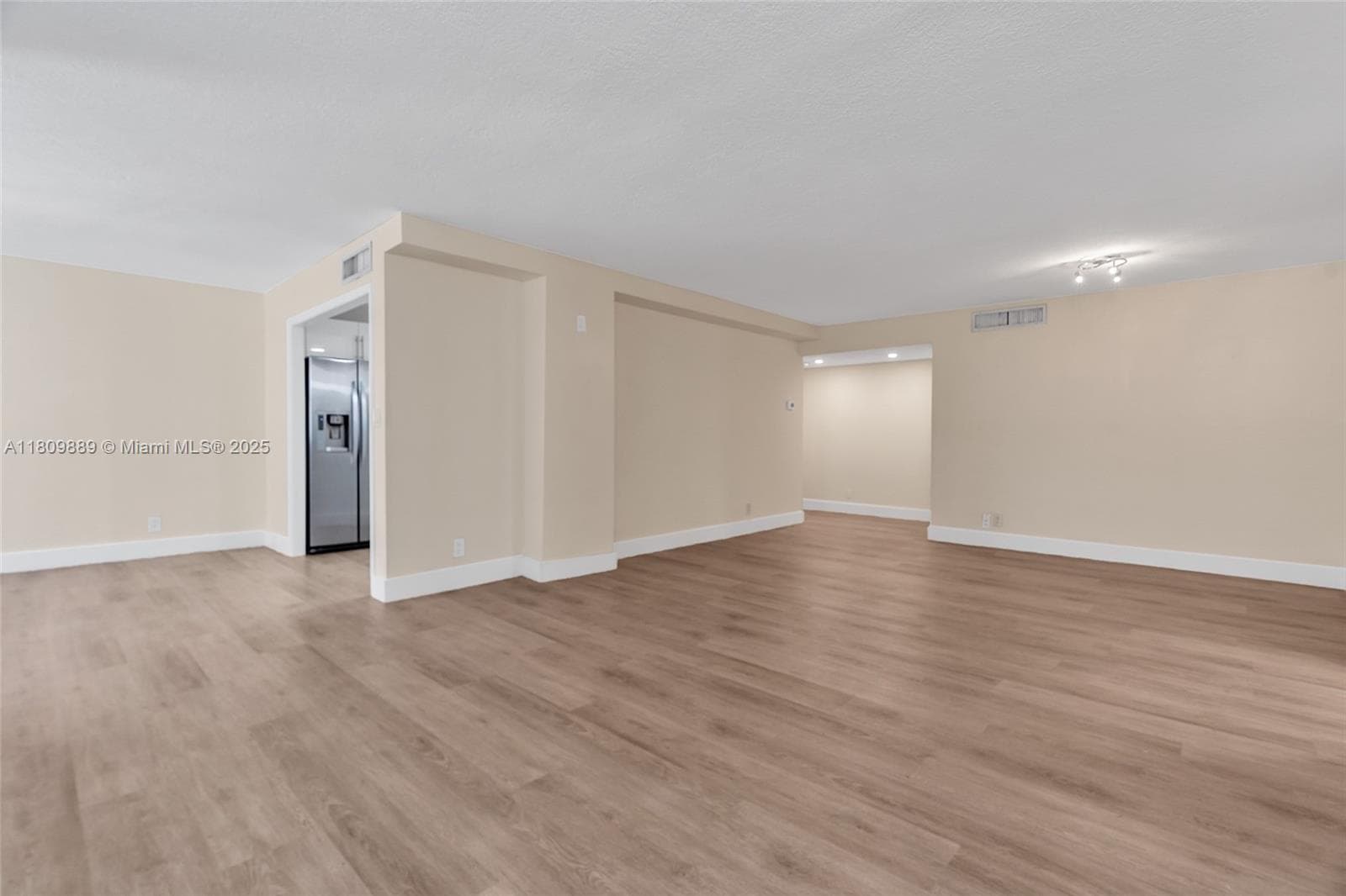 1904 S Ocean Dr 1004 photo 11