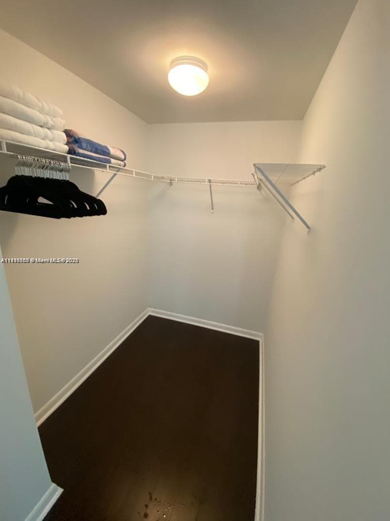 244 Biscayne Blvd 643 photo 15