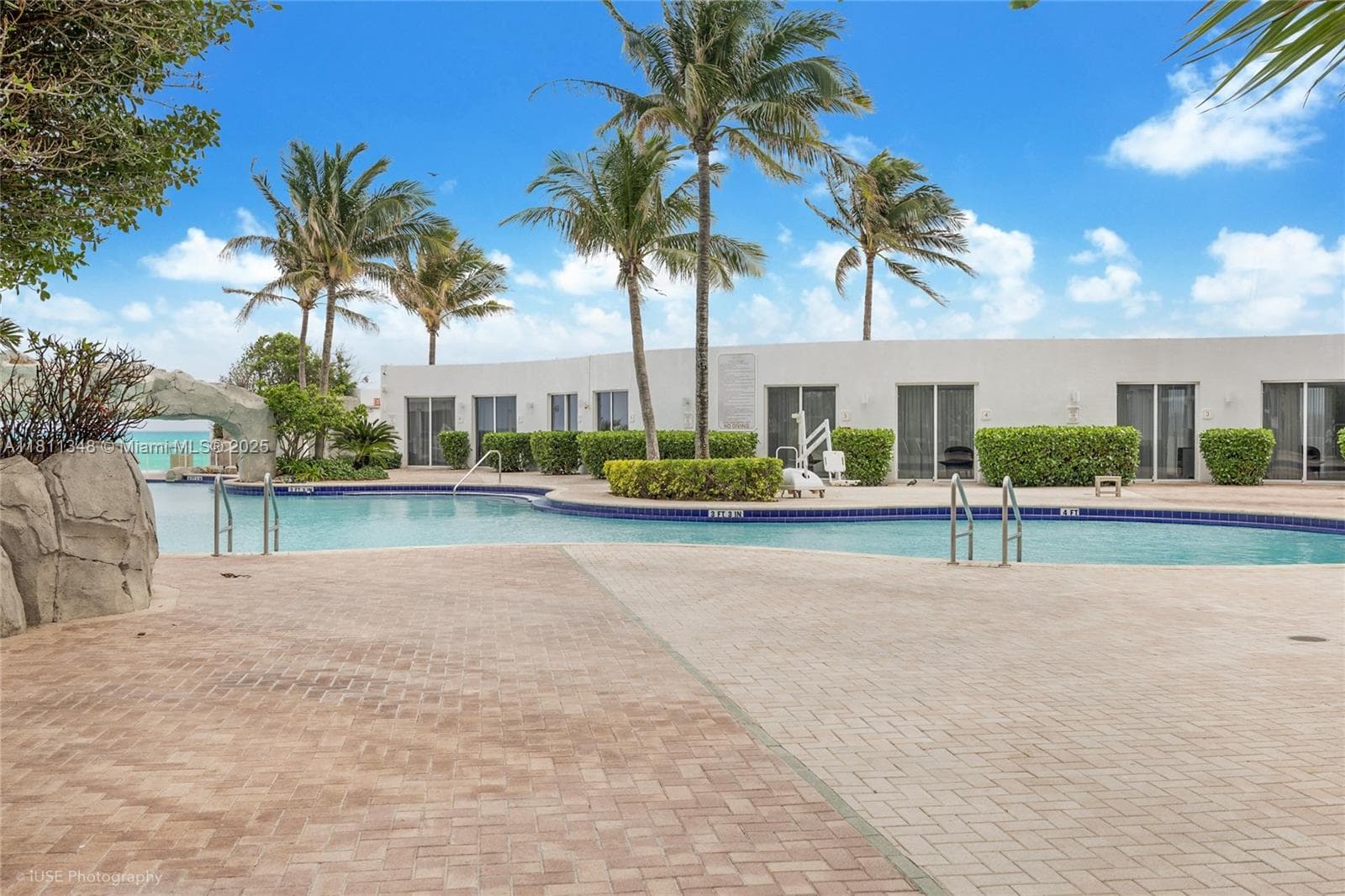 18001 Collins Ave 1504 photo 7