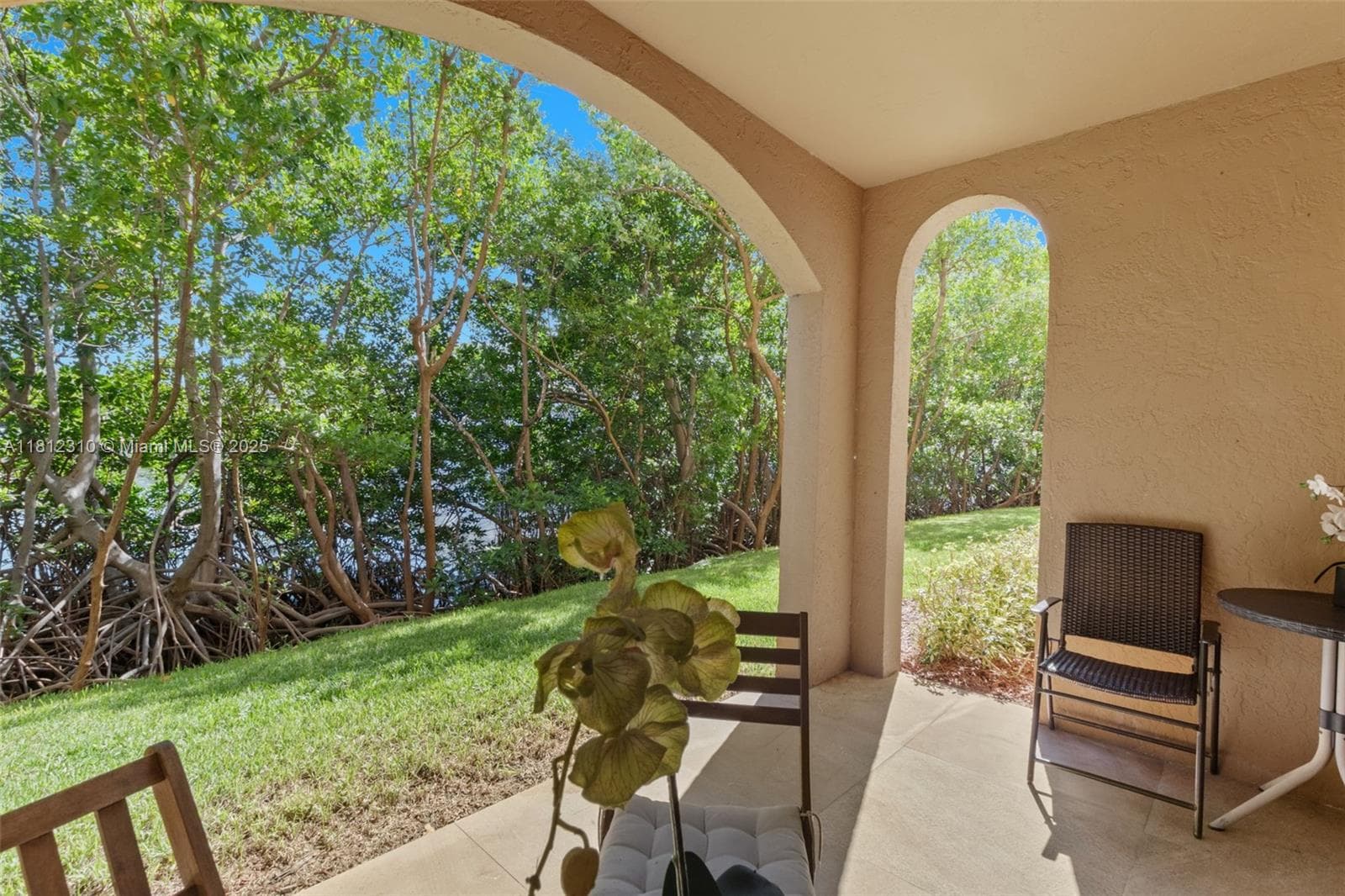 19999 E Country Club Dr 1106 photo 1