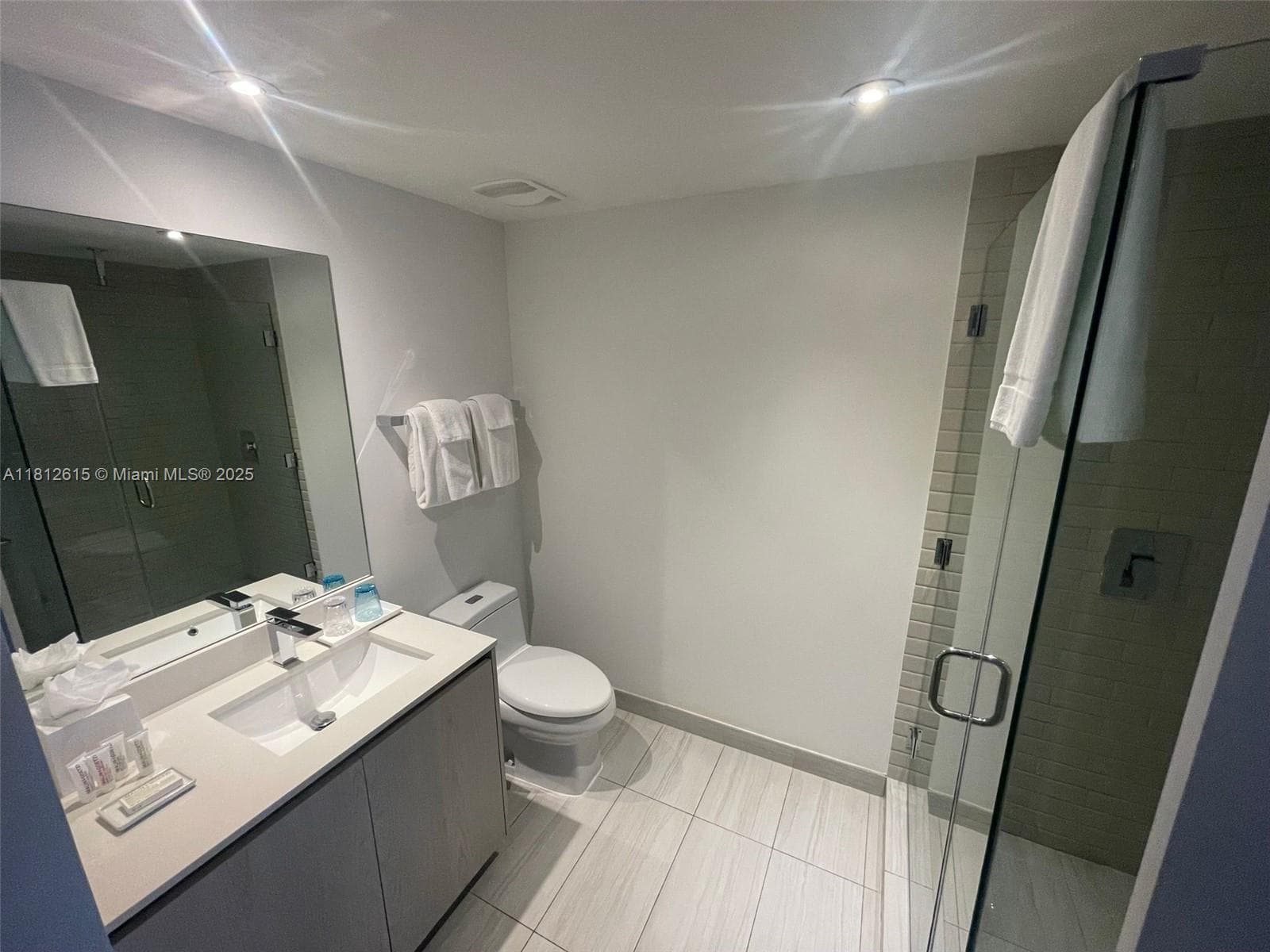 4010 S Ocean Dr R1705 photo 14