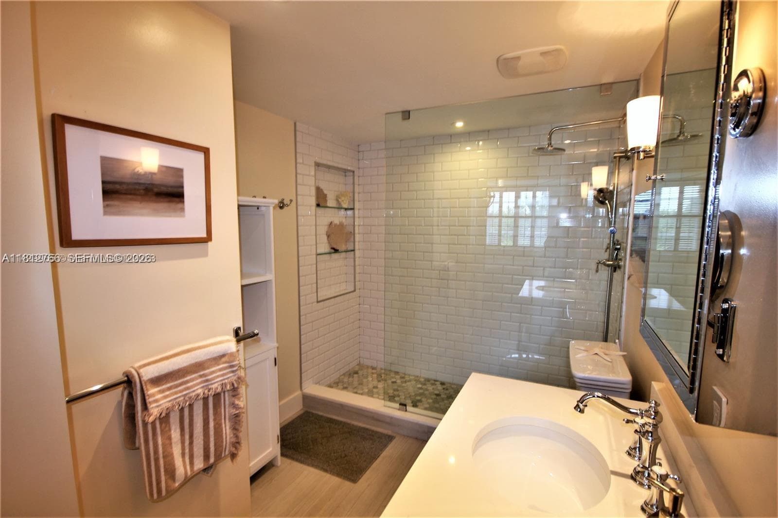 5161 Collins Ave 315 photo 11