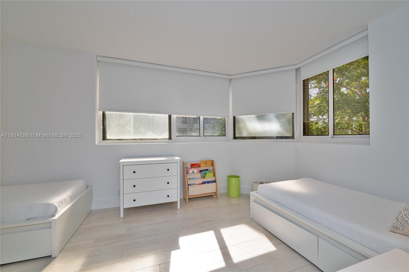 101 Crandon Blvd 480 photo 23