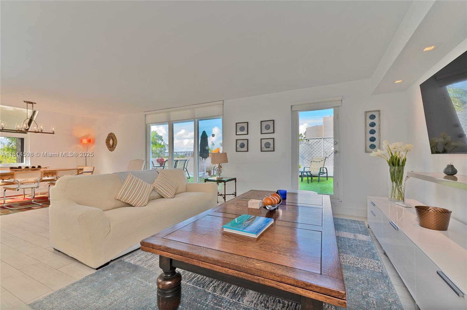 101 Crandon Blvd 480 photo 5