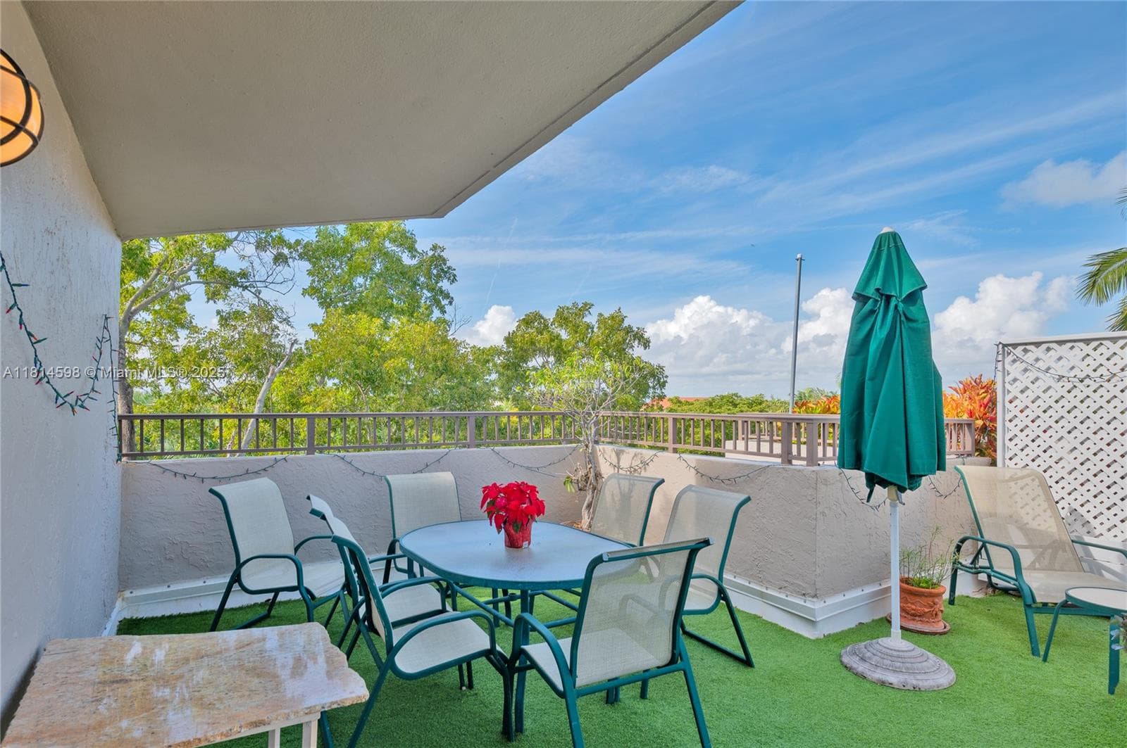 101 Crandon Blvd 480 photo 10