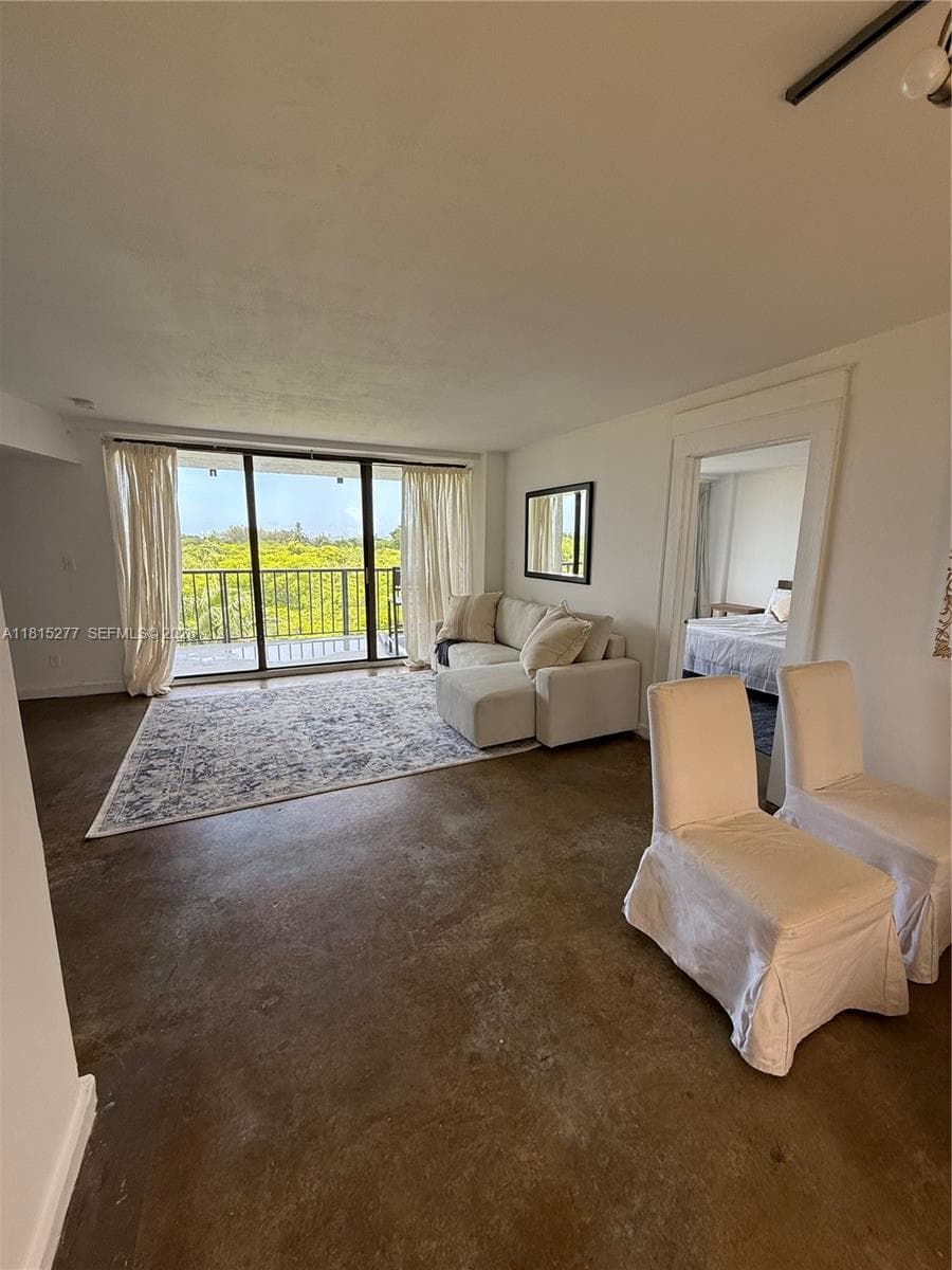 5701 Biscayne Blvd 701 photo 12