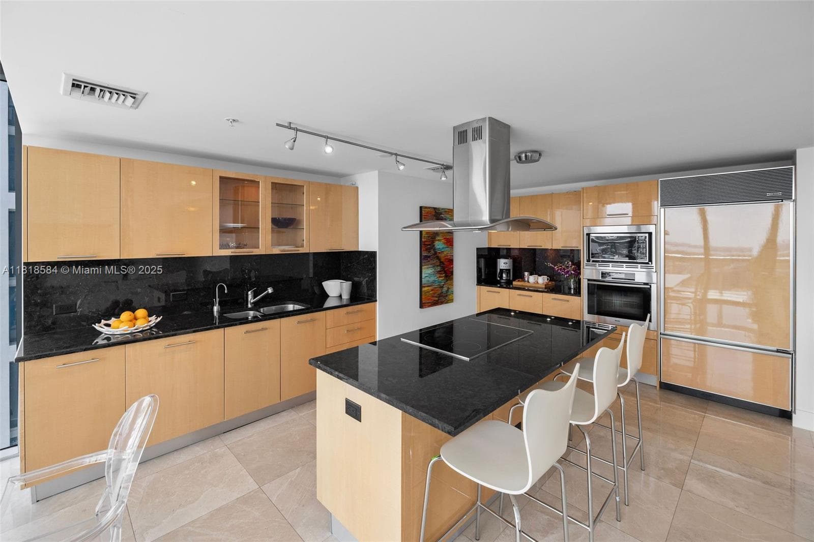 6899 Collins Ave 2707 photo 17