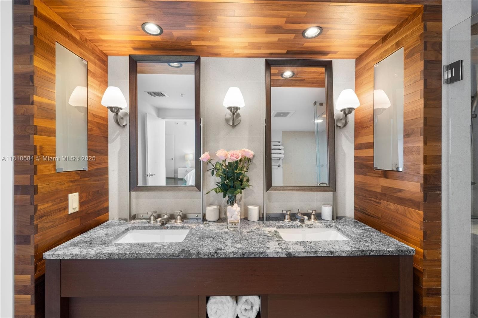 6899 Collins Ave 2707 photo 12