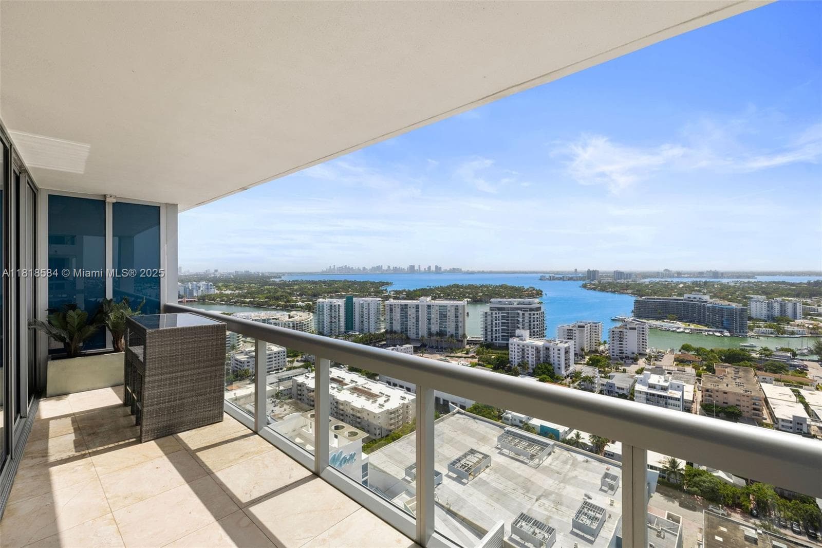 6899 Collins Ave 2707 photo 19
