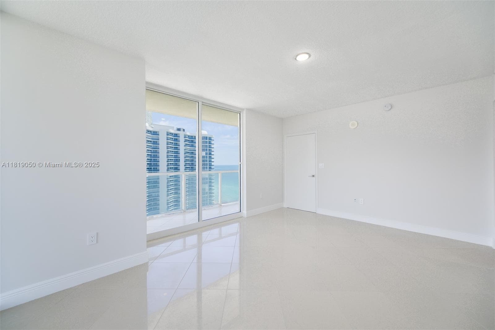 16699 Collins Ave 2107 photo 13