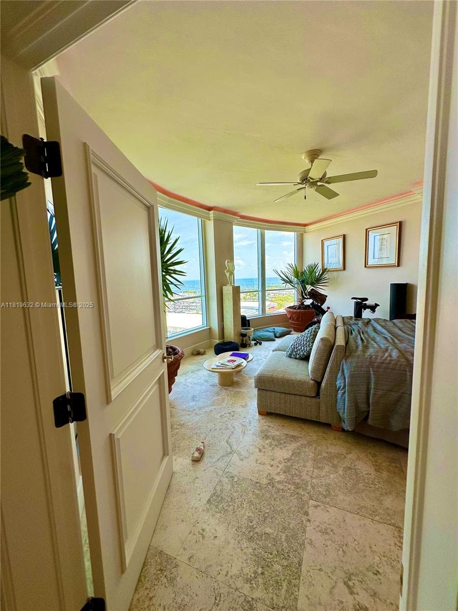 2645 S Bayshore Dr 1403 photo 17