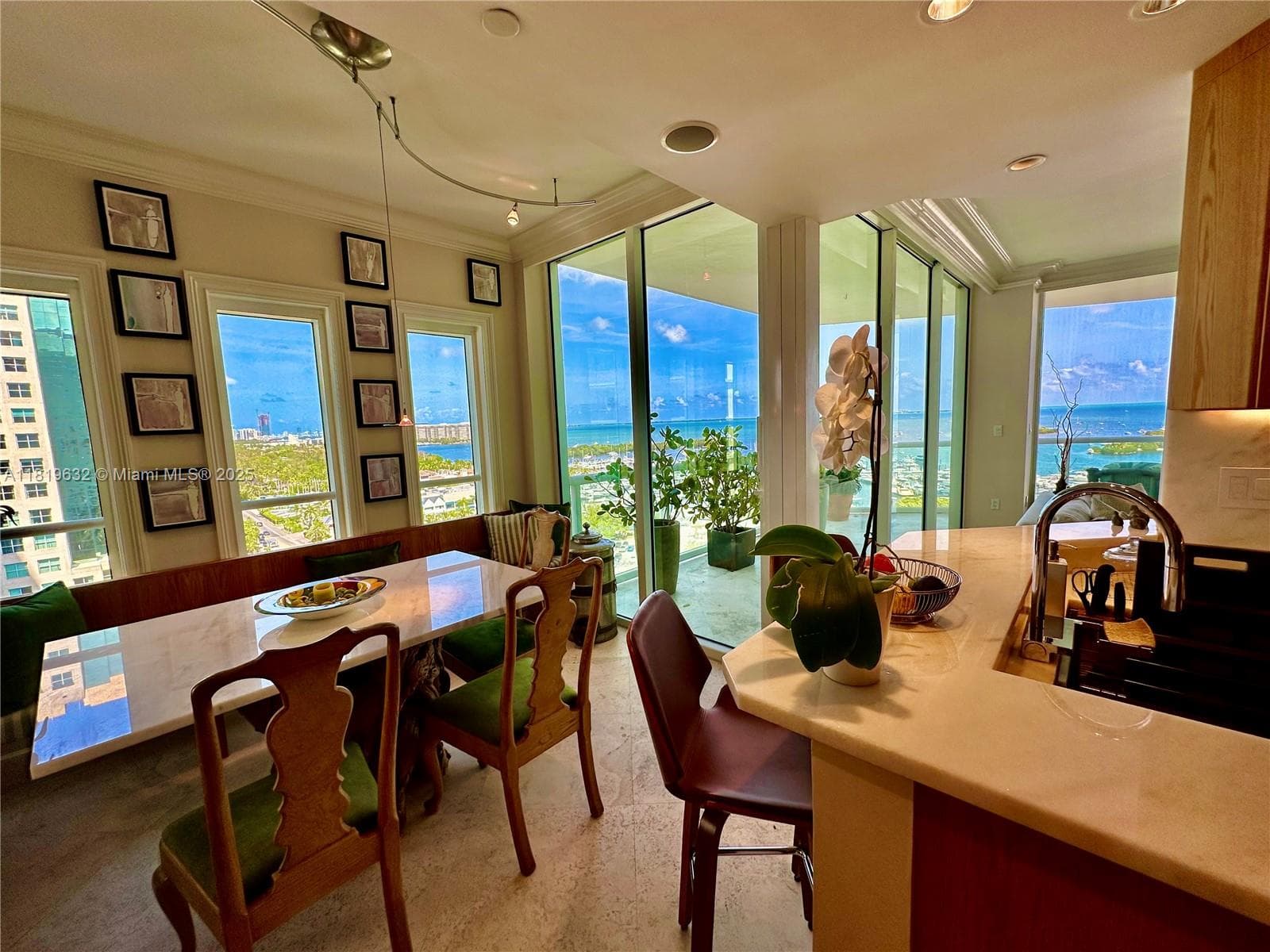 2645 S Bayshore Dr 1403 photo 12