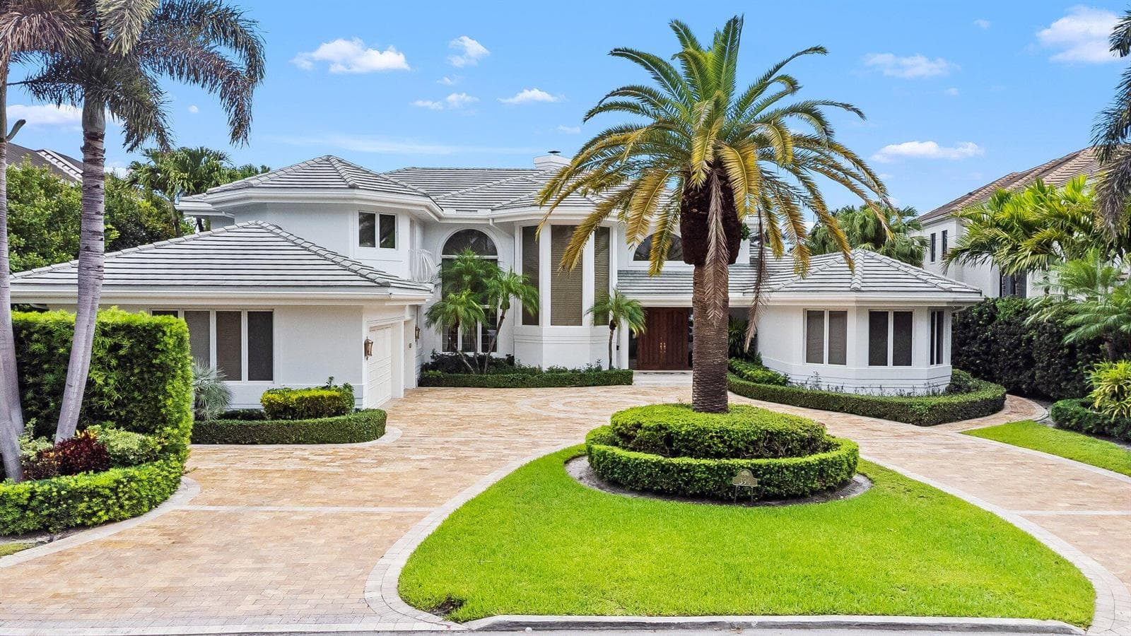 396 E Coconut Palm Road photo 2