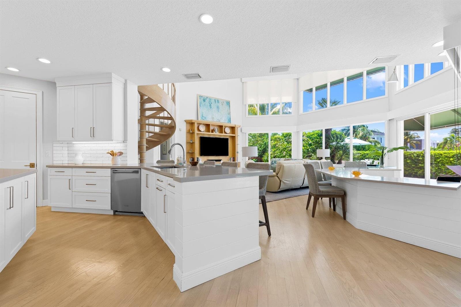 396 E Coconut Palm Road photo 18