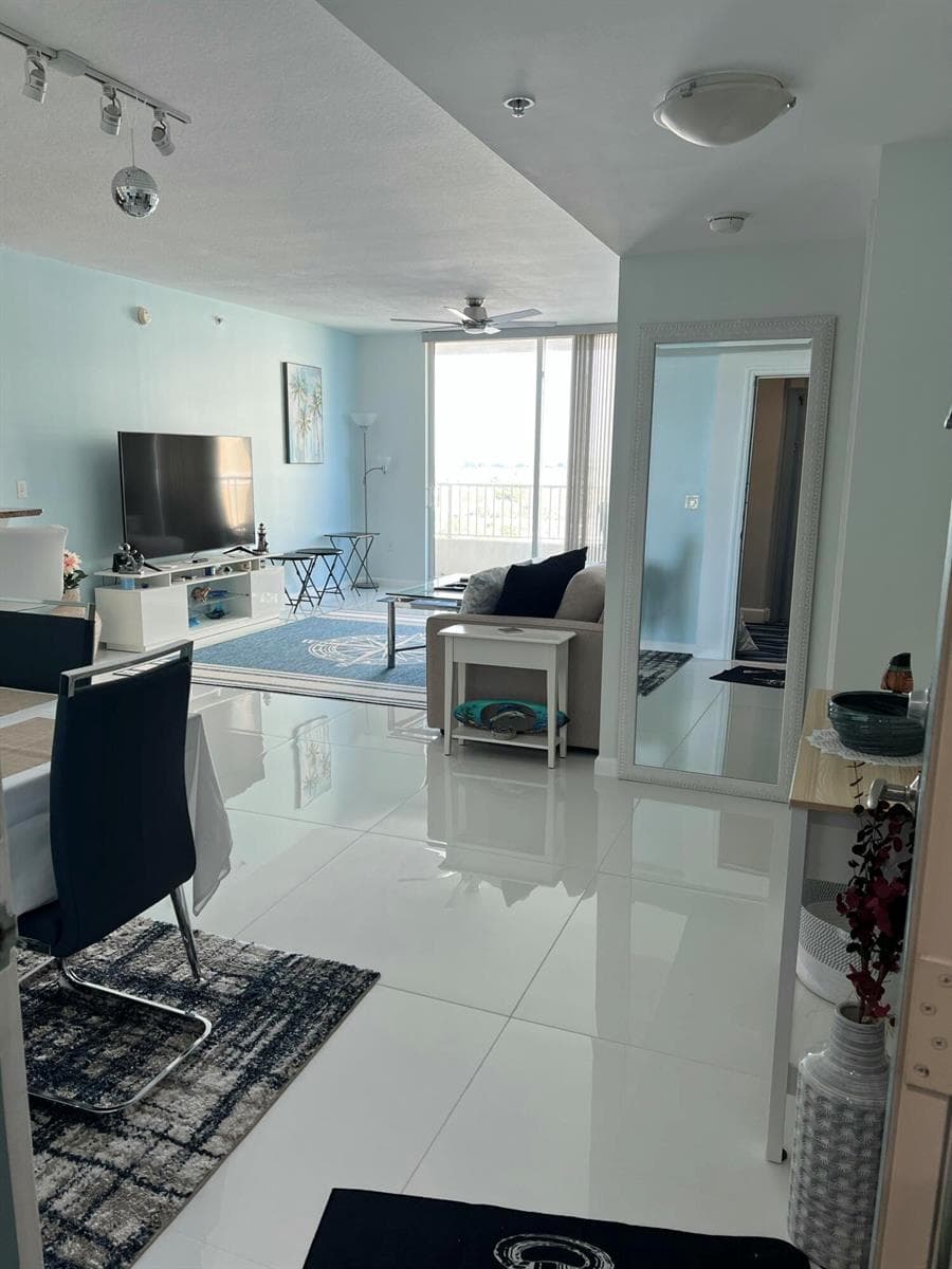 625 Casa Loma Boulevard #1209 photo 7