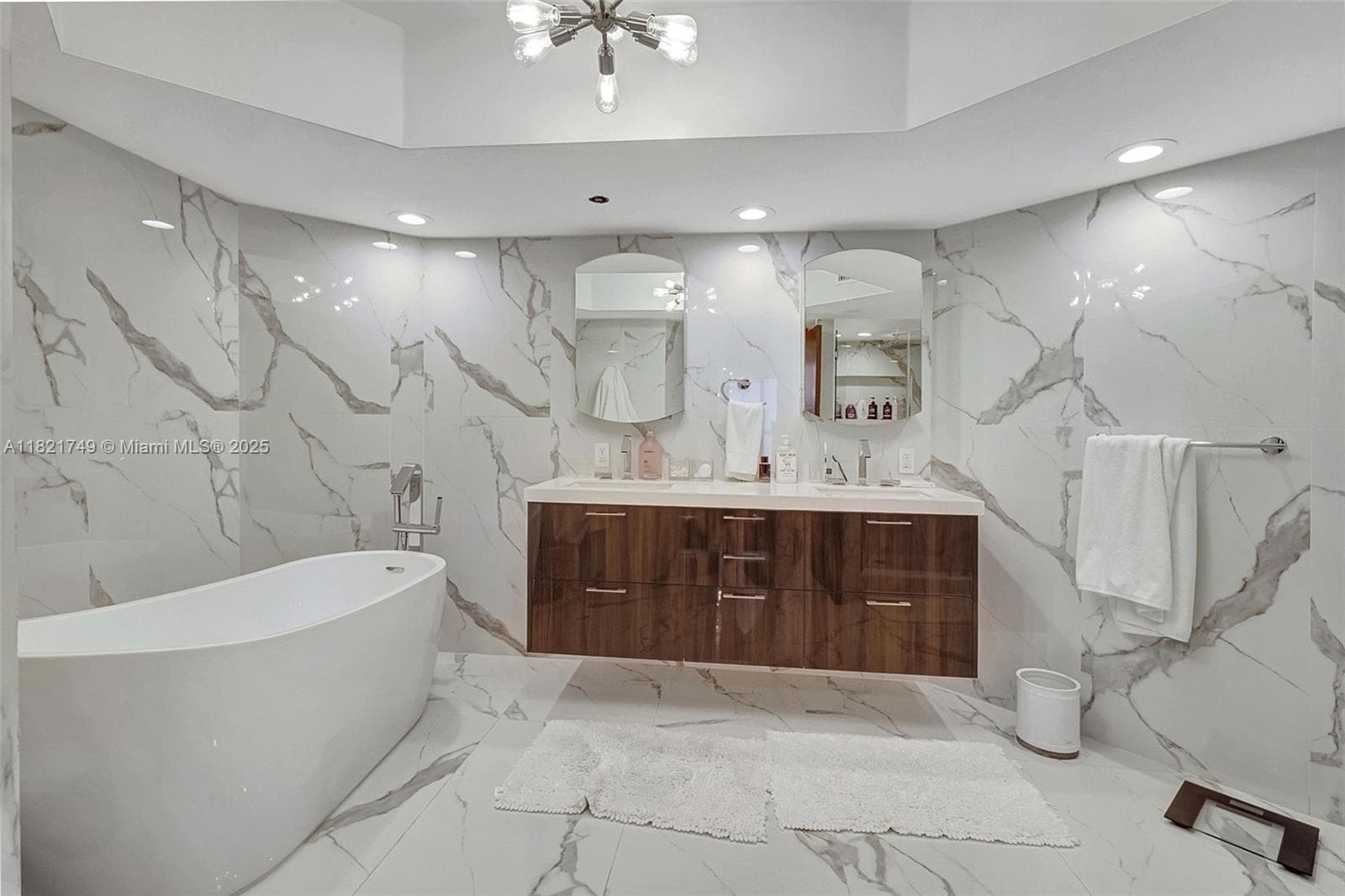 16425 Collins Ave 311 photo 23