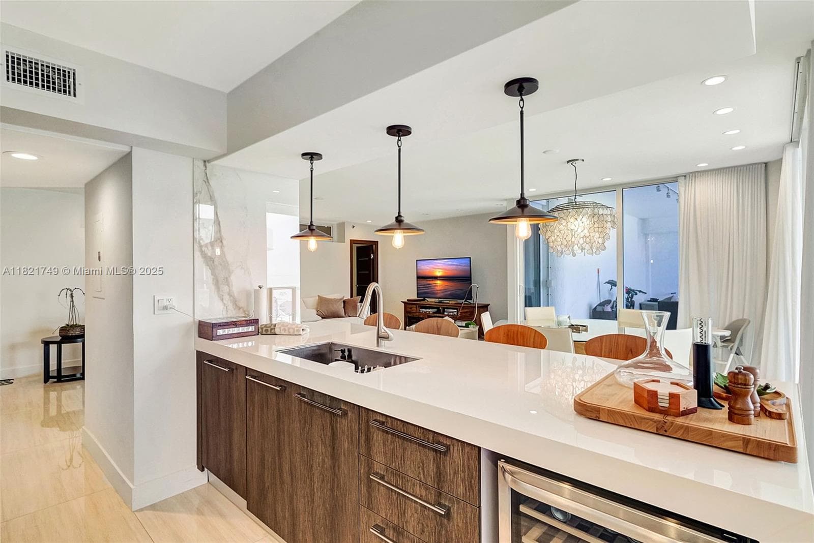 16425 Collins Ave 311 photo 12