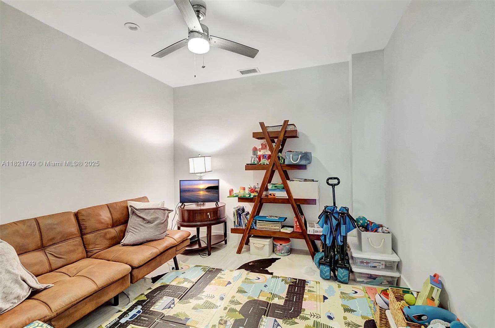 16425 Collins Ave 311 photo 22