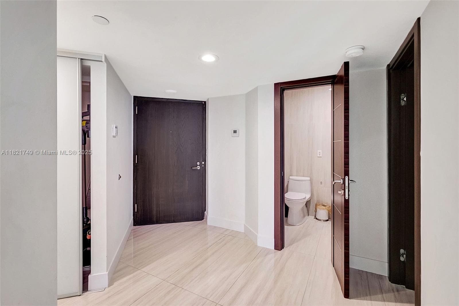 16425 Collins Ave 311 photo 7