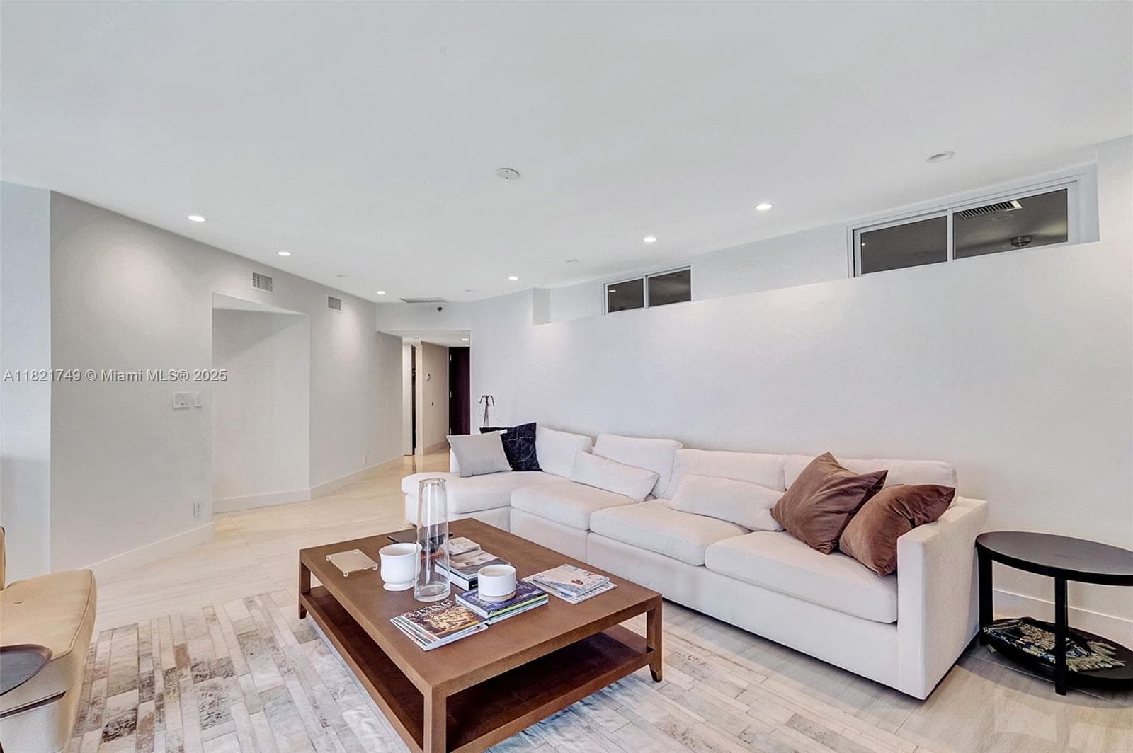 16425 Collins Ave 311 photo 9