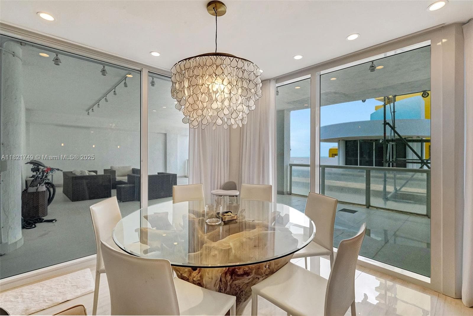 16425 Collins Ave 311 photo 10